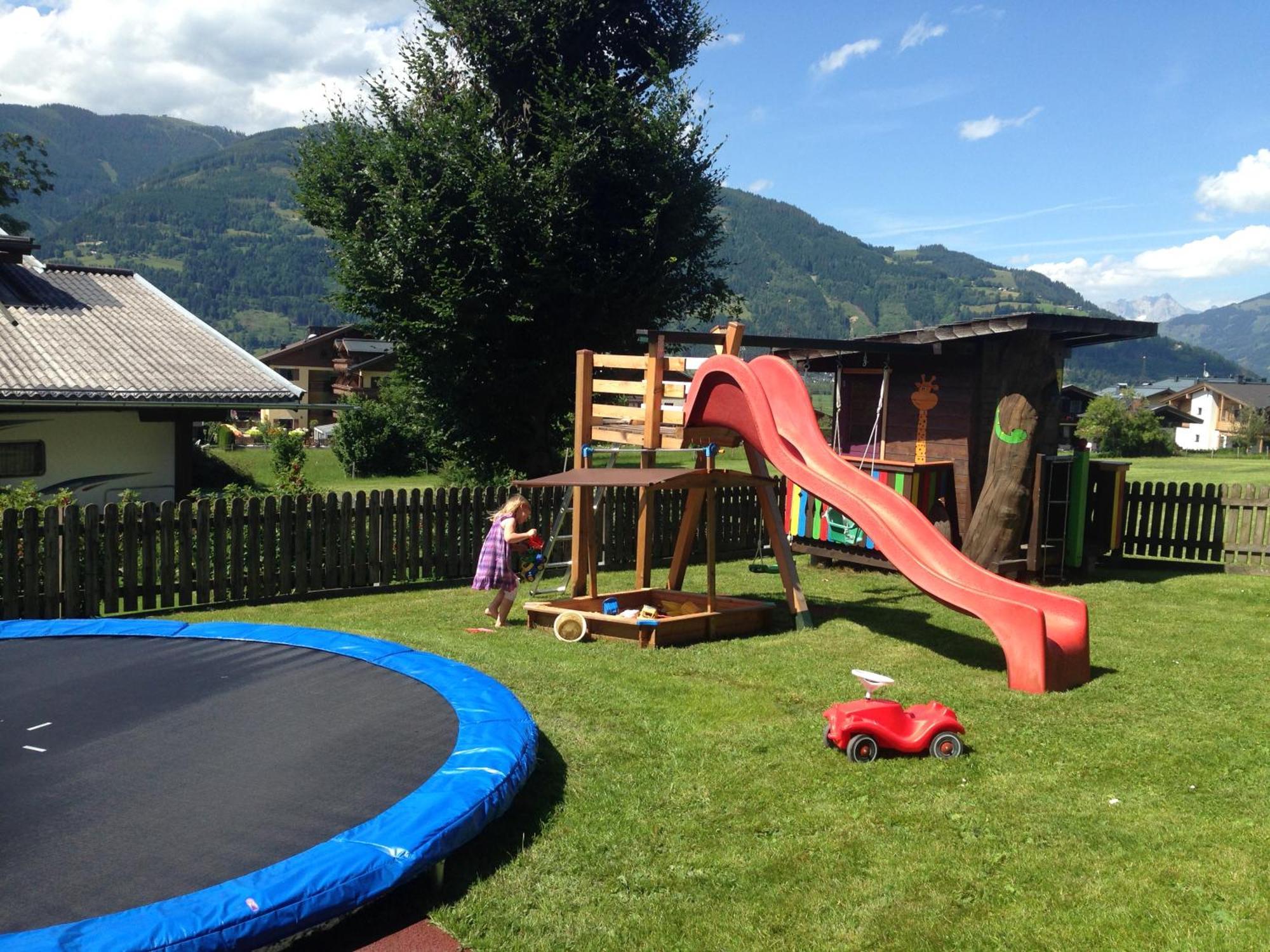 Haus Voglreiter - Inkl Sommerkarte, Zentrale Und Ruhige Lage, Garten Mit Spielplatz Kaprun Kültér fotó